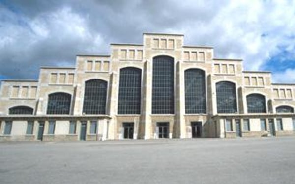 Halle Tony Garnier