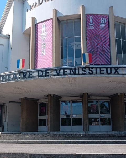 façade théâtre de Vénissieux