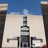 Façade Maison du livre, de l'image, et du son