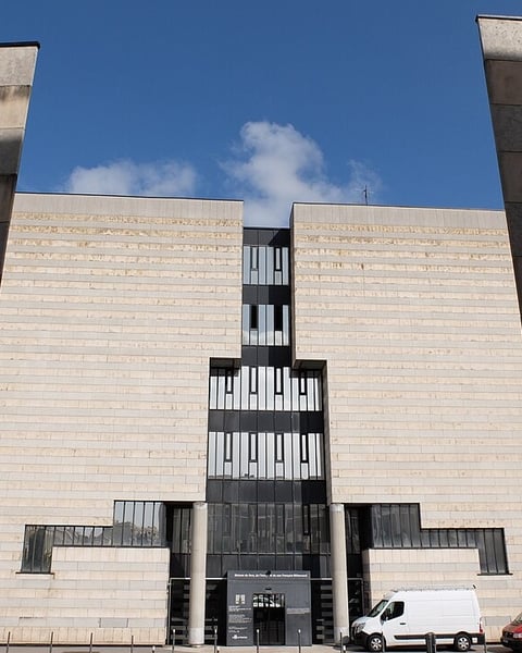 Façade Maison du livre, de l'image, et du son