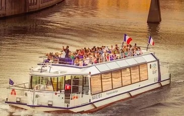 Croisière touristique guidée sur la Saône par Les Bateaux Lyonnais