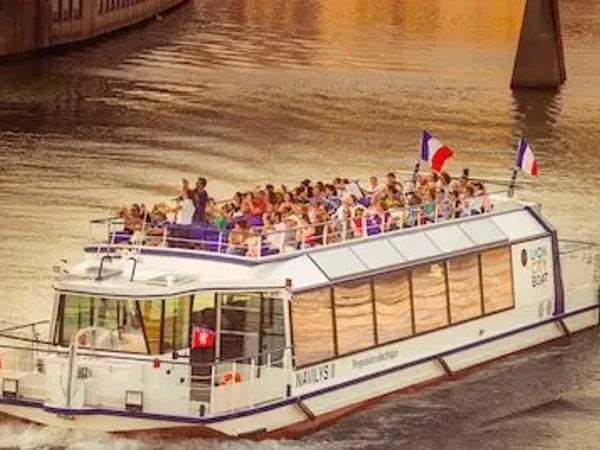 Croisière touristique guidée sur la Saône par Les Bateaux Lyonnais