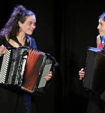 Clara Sanchez et Louise O'sman chantent Édith Piaf