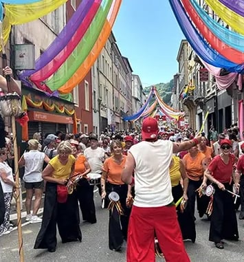 La Fieffée Fanfare et Batucada Tribu BTP et Brazucada