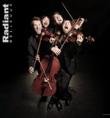 Quatuor Léonis, Eclisse totale
