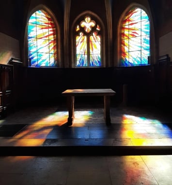 Jeux pour les enfants, église Notre-Dame, Charly
