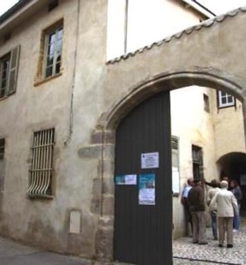 Visite du bourg ancien et d'une maison de notaires XVIIe s