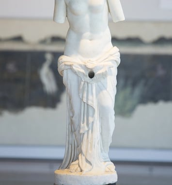 Séances de contes en déambulation sur le thème de la mythologie