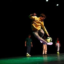 Joga Bonito : Danse et Foot Freestyle