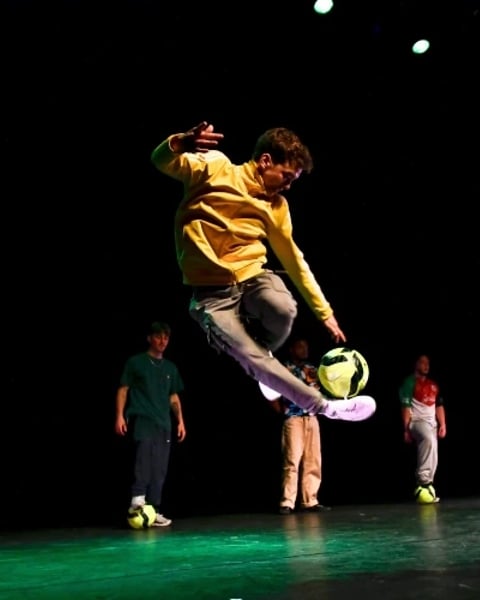 Joga Bonito : Danse et Foot Freestyle