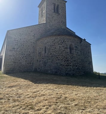 Visite guidée d'une église clunisienne du Xème siècle