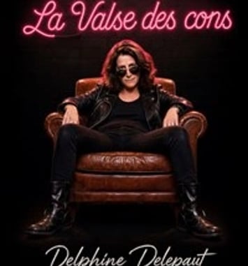 Delphine Delepaut dans La valse des cons