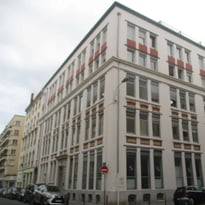 Le sixième, vous avez dit usines ?