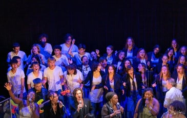 Soirée vibrations : deux scènes une même énergie irrésistible !