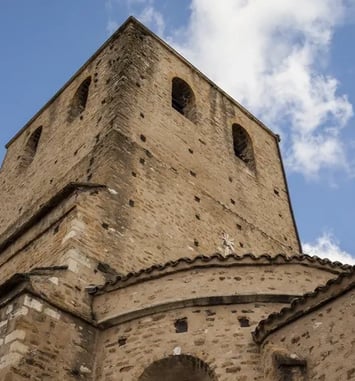 Le centre-bourg : balade au cœur du vieux Saint-Cyr et de ses vestiges médiévaux