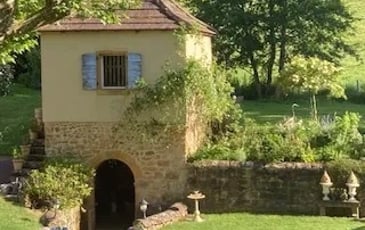 Découverte des anciens termes de Sarcey