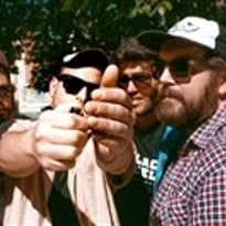 Mahout : reggae jamaïcain punk, garage et funk, version acoustique