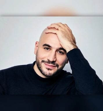 Couleur framboise, Mehdi Djaadi
