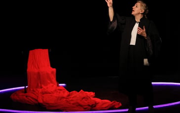 C’est du Joly ! Petit procès pour grande dame