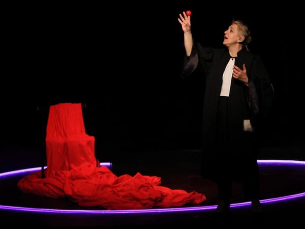 C’est du Joly ! Petit procès pour grande dame