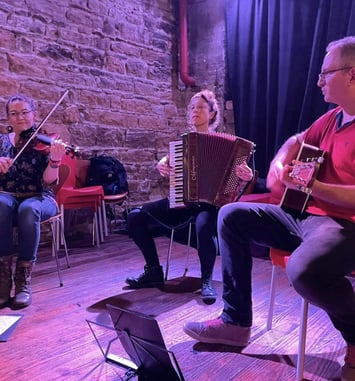 Bal folk avec le trio Shyrka