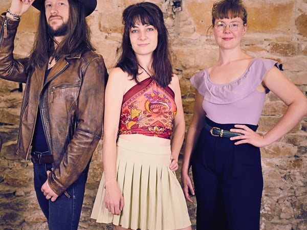Karoline & the Free Folks