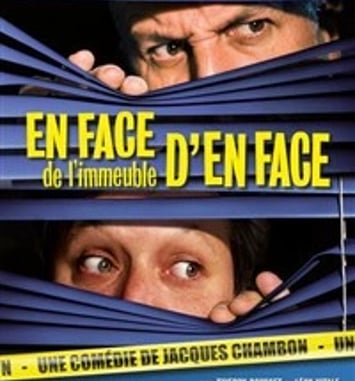 En face de l'immeuble d'en face