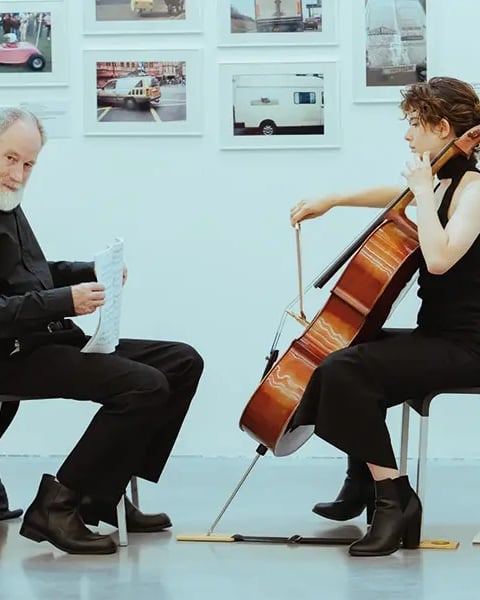 Extra ordinaire